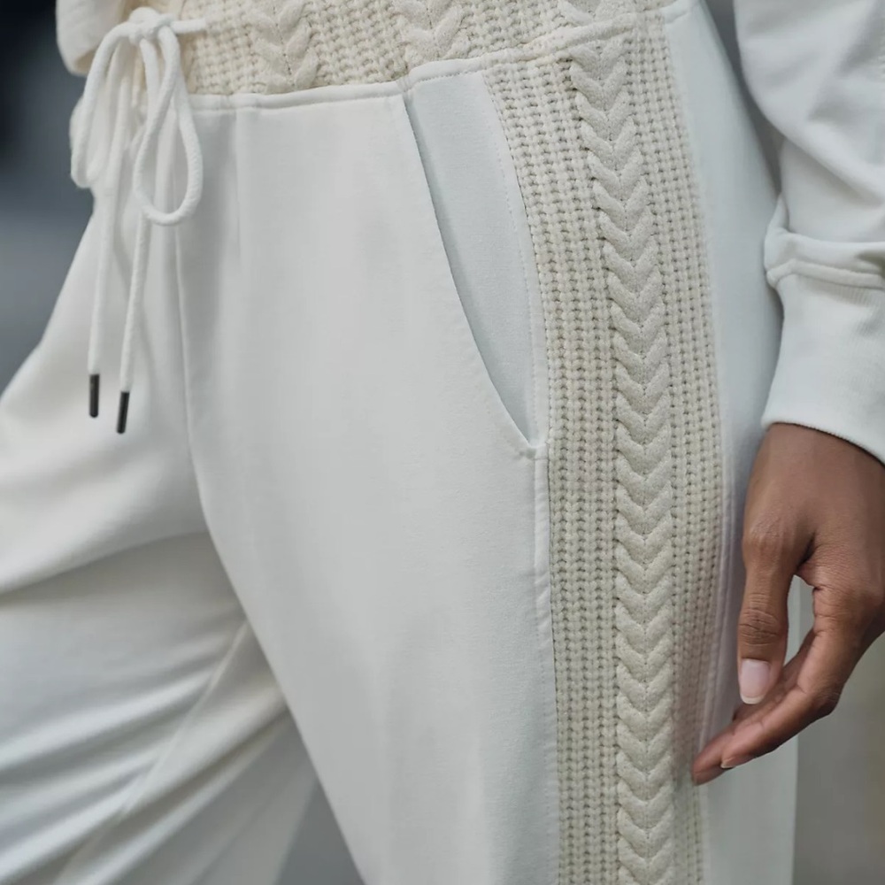 SUNDAYS. Set. Bella pullover and Davina joggers—size M